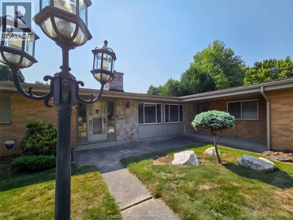 64 Parkwood DRIVE