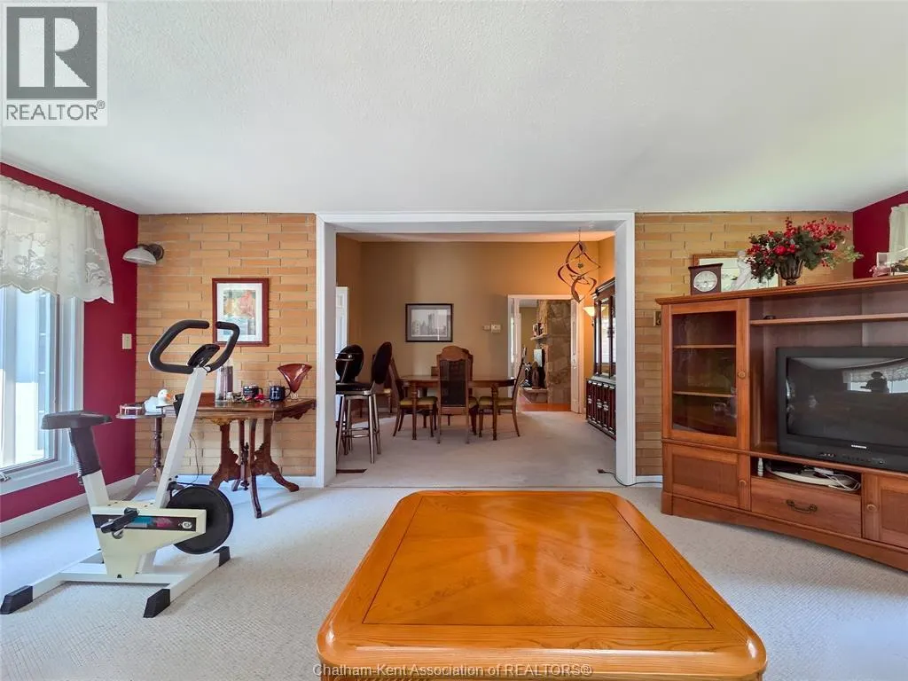 64 Parkwood DRIVE