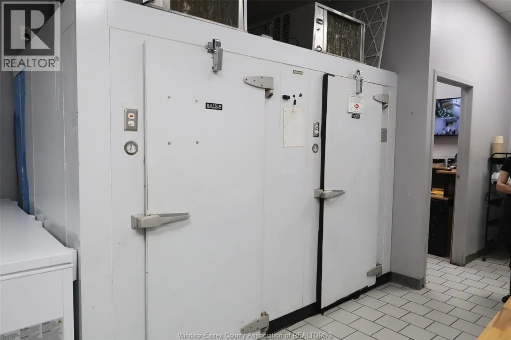 421 SANDWICH Unit# 2