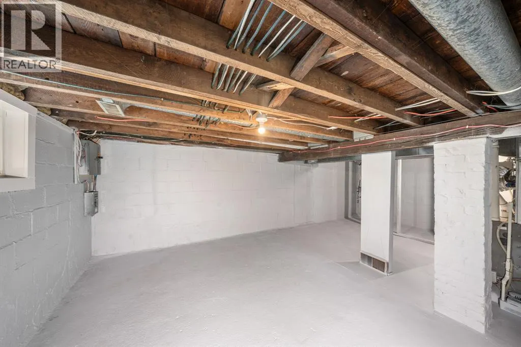 266 BROCK STREET South
