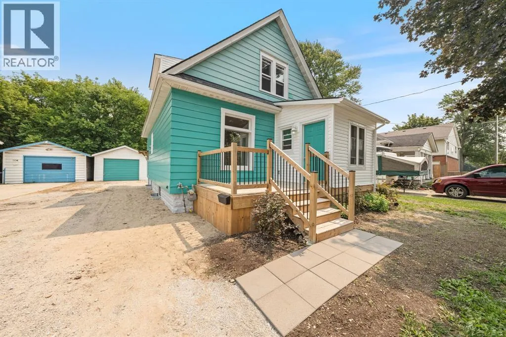 266 BROCK STREET South