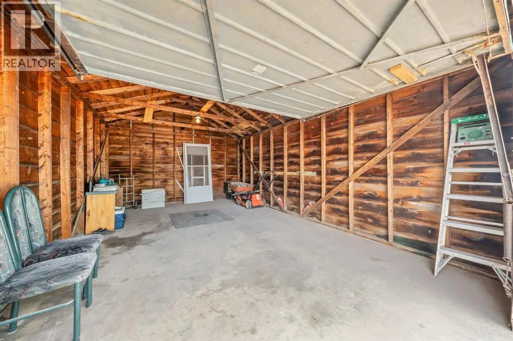 266 BROCK STREET South