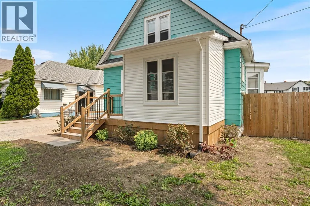 266 BROCK STREET South