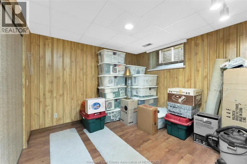 1506 WHITEWOOD
