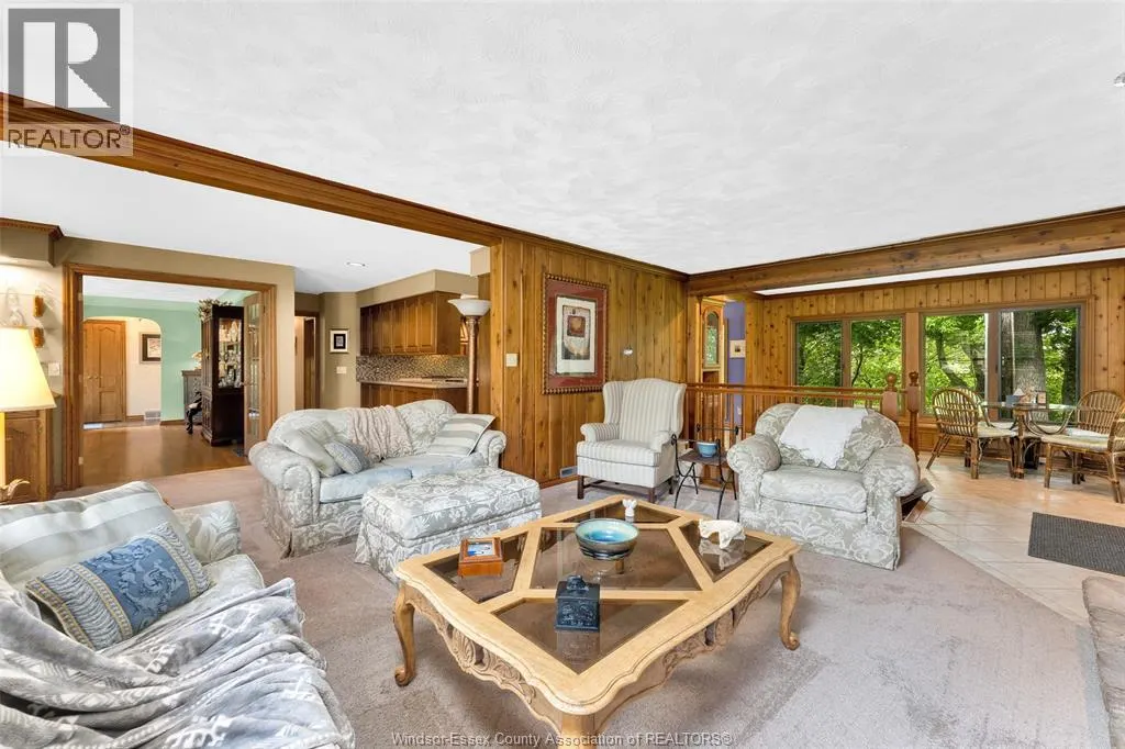 1506 WHITEWOOD