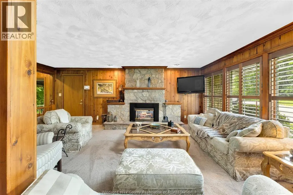 1506 WHITEWOOD