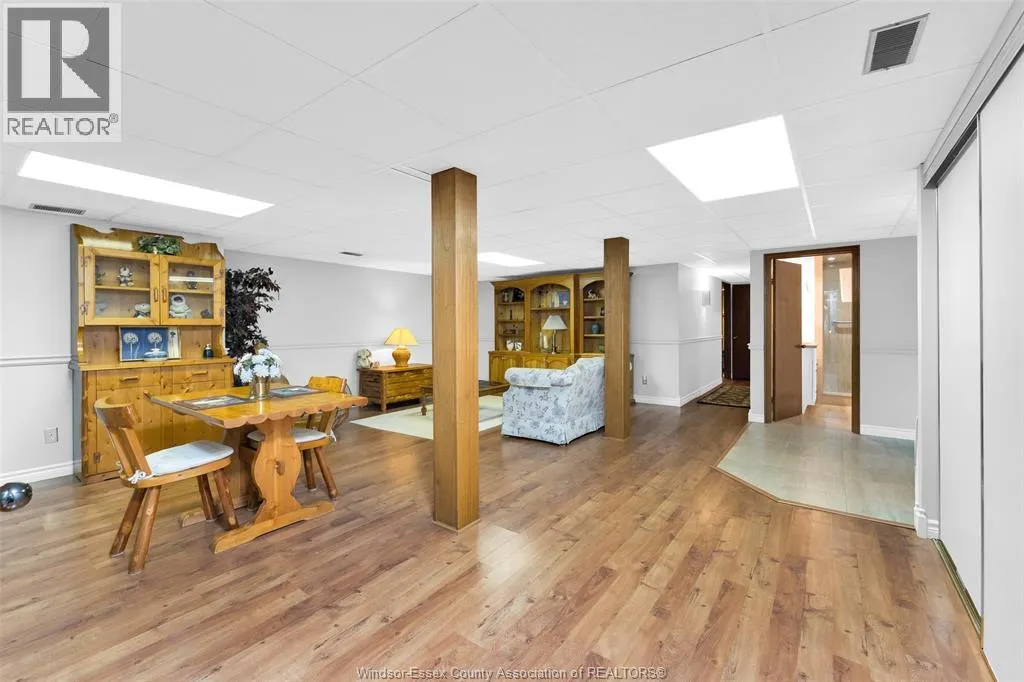 1506 WHITEWOOD