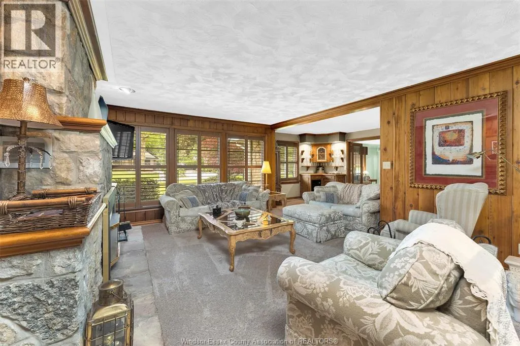 1506 WHITEWOOD