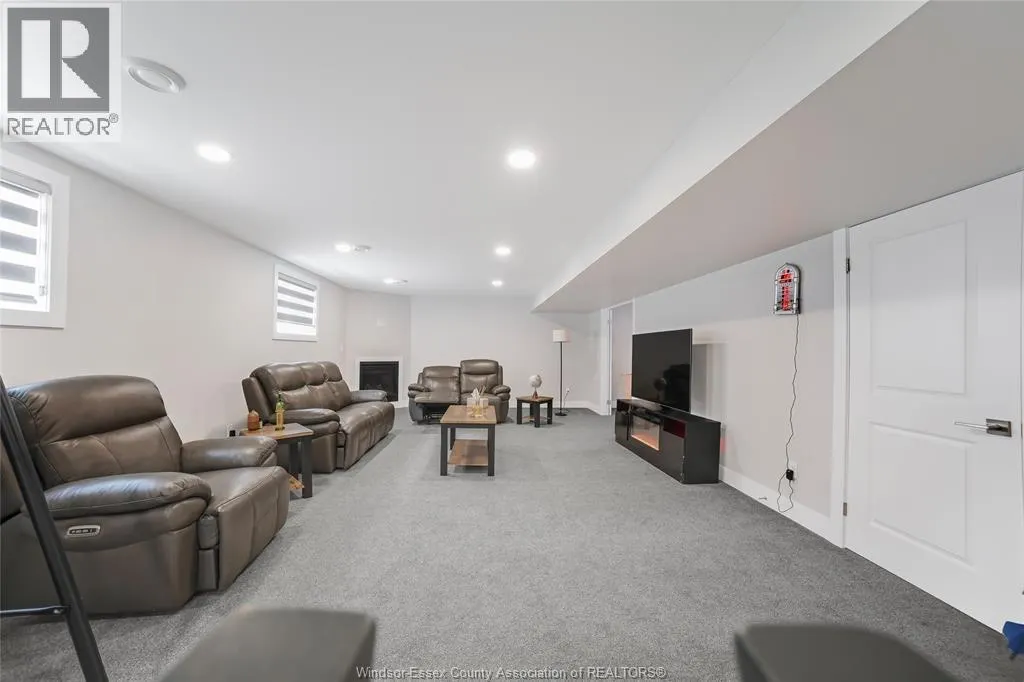 794 KEIL DRIVE DRIVE