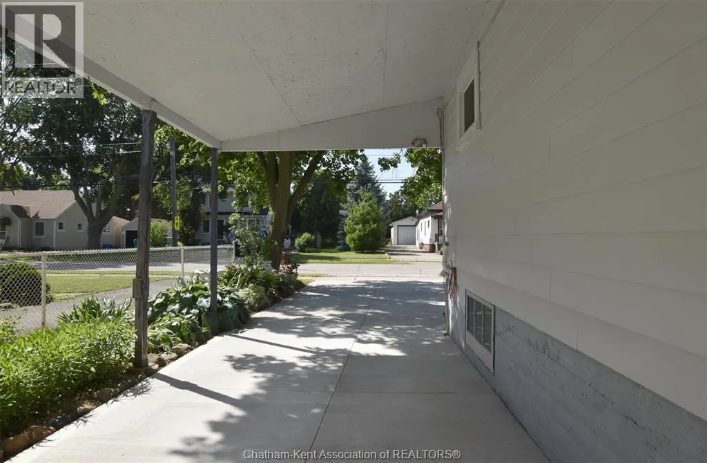 12 Alexandra AVENUE
