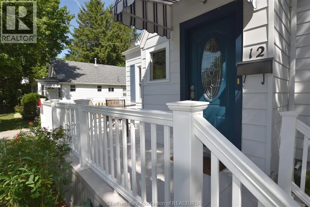 12 Alexandra AVENUE