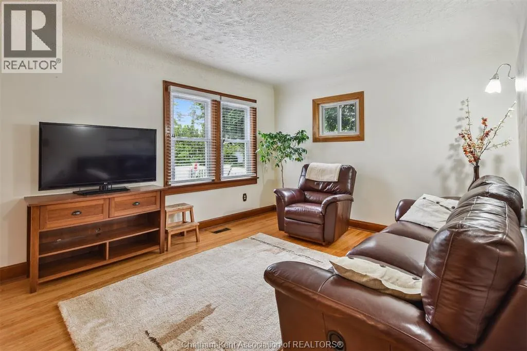 12 Alexandra AVENUE