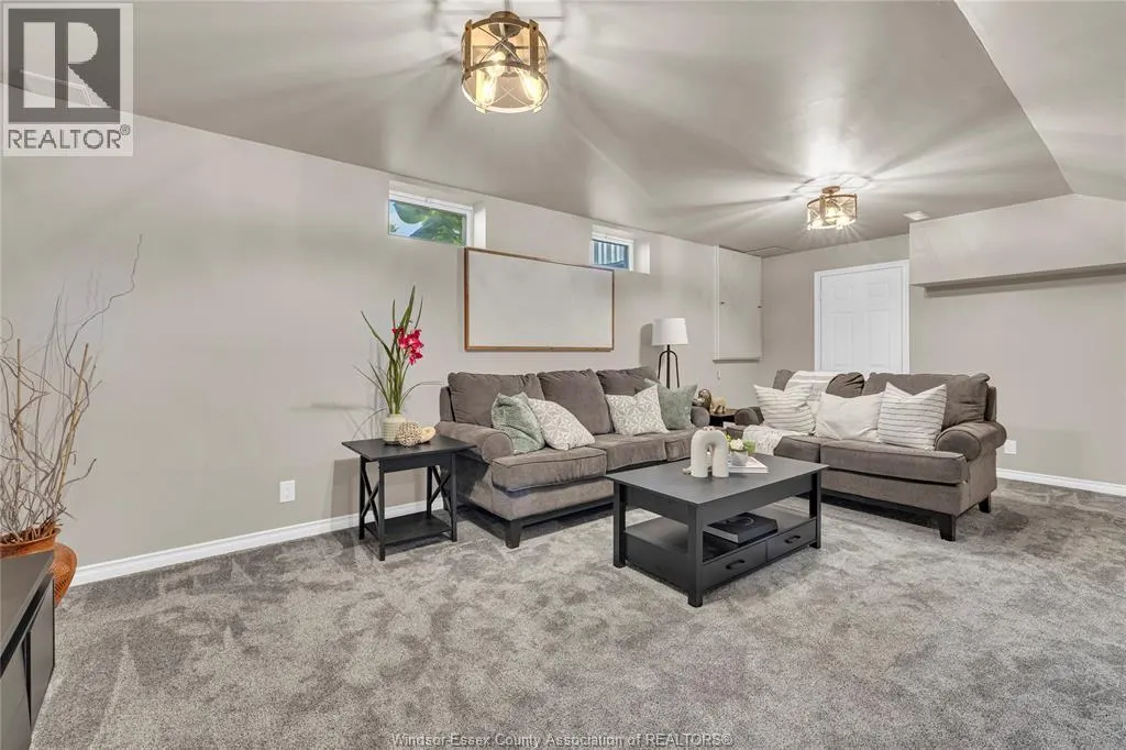 211 BAYBERRY