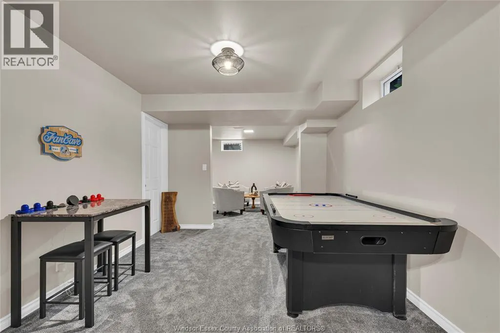 211 BAYBERRY