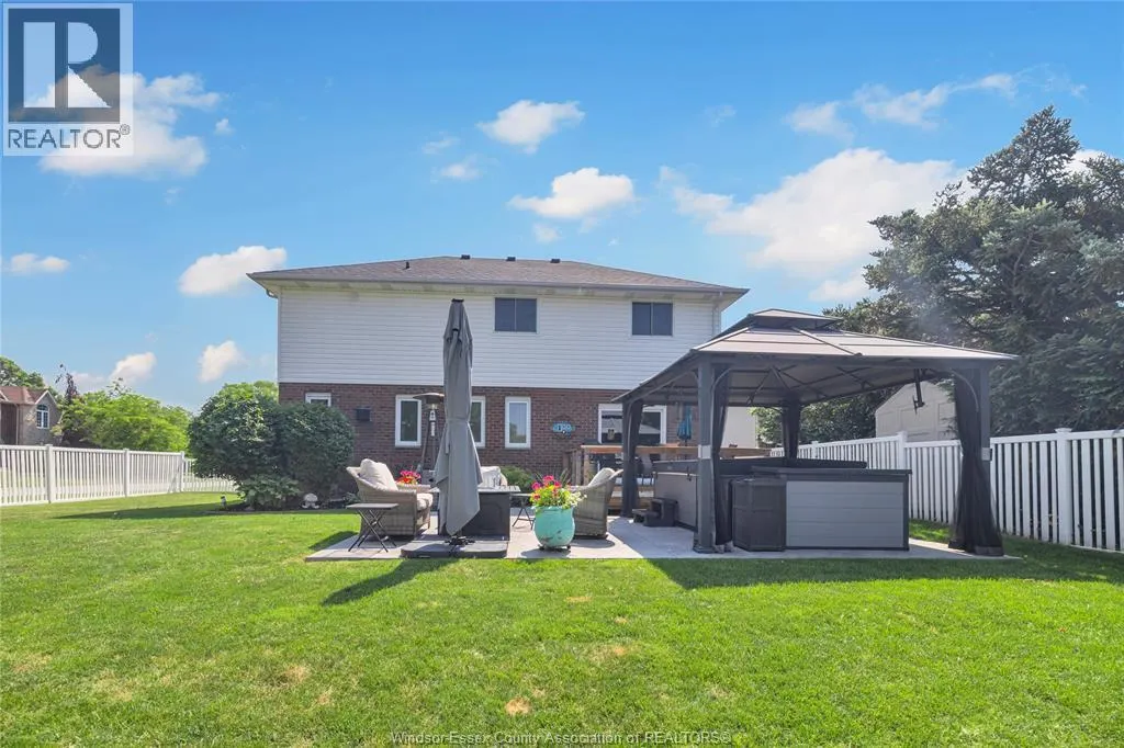 211 BAYBERRY