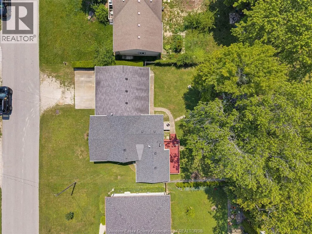 211 DUBOIS AVENUE