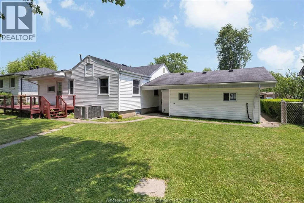 211 DUBOIS AVENUE