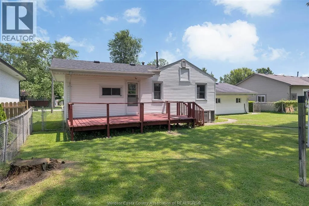 211 DUBOIS AVENUE