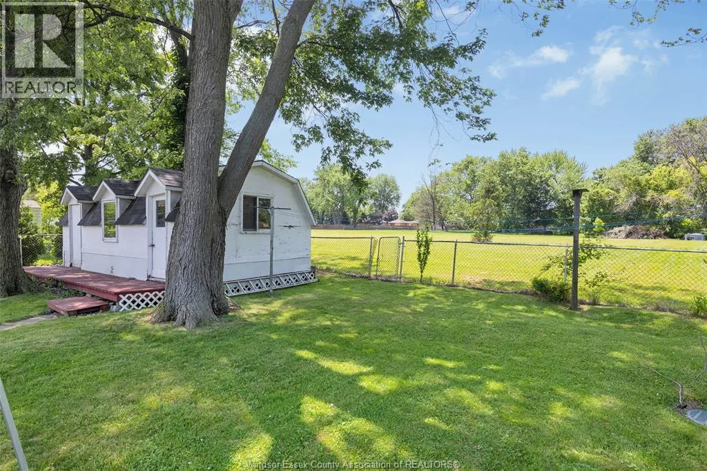 211 DUBOIS AVENUE