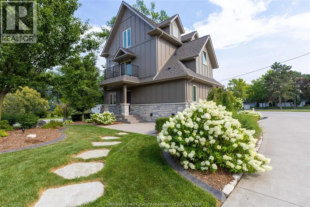 12082 & 12078 RIVERSIDE DRIVE