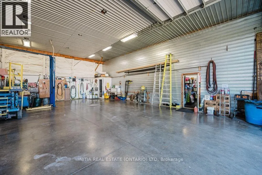 9450 Longwoods ROAD