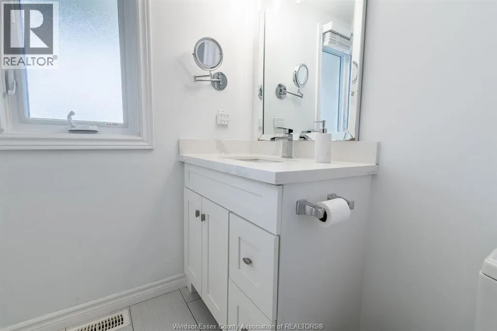 515 North Service ROAD Unit# 35