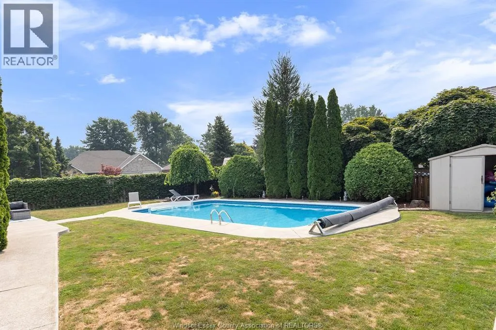 27 ROSE AVENUE