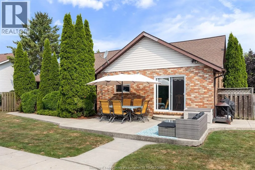 27 ROSE AVENUE