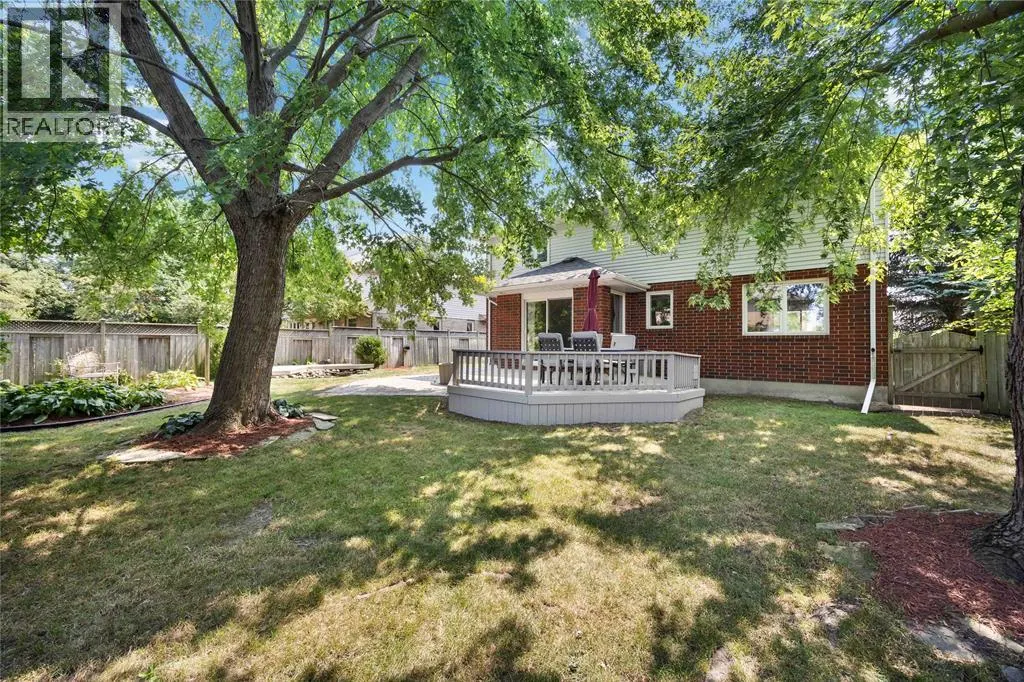 454 ST. LAWRENCE COURT