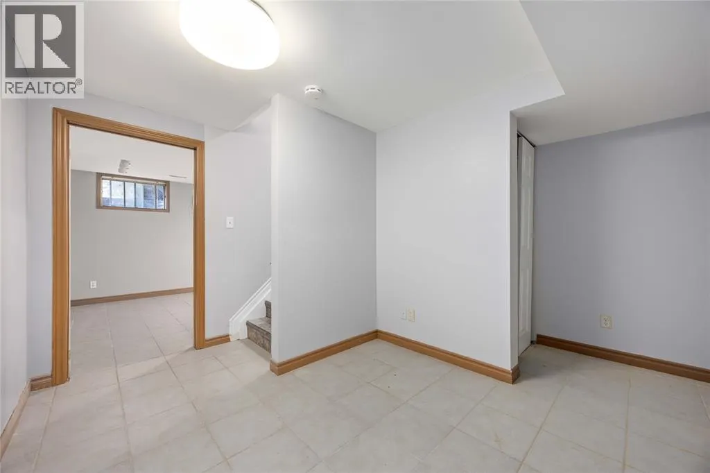 454 ST. LAWRENCE COURT