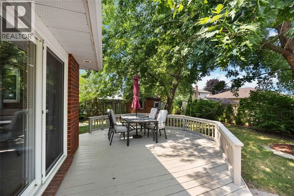 454 ST. LAWRENCE COURT