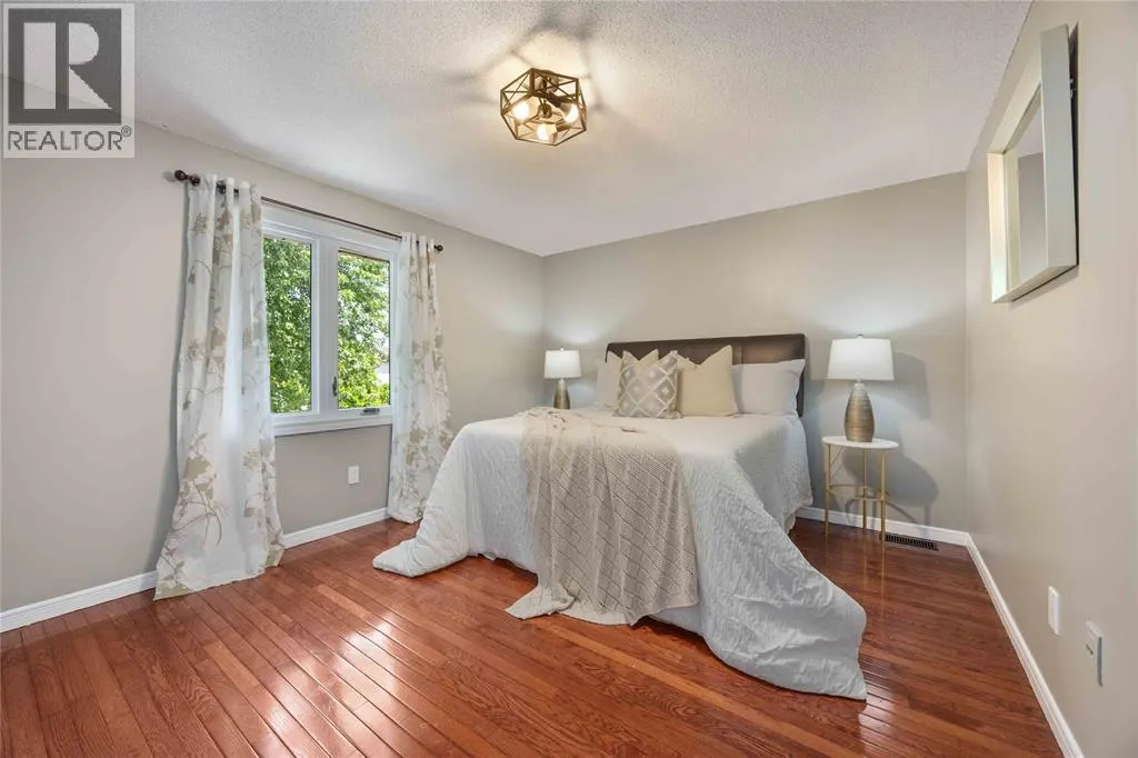 454 ST. LAWRENCE COURT