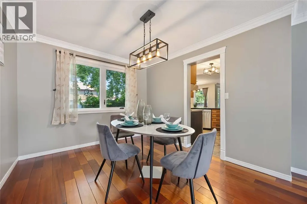 454 ST. LAWRENCE COURT