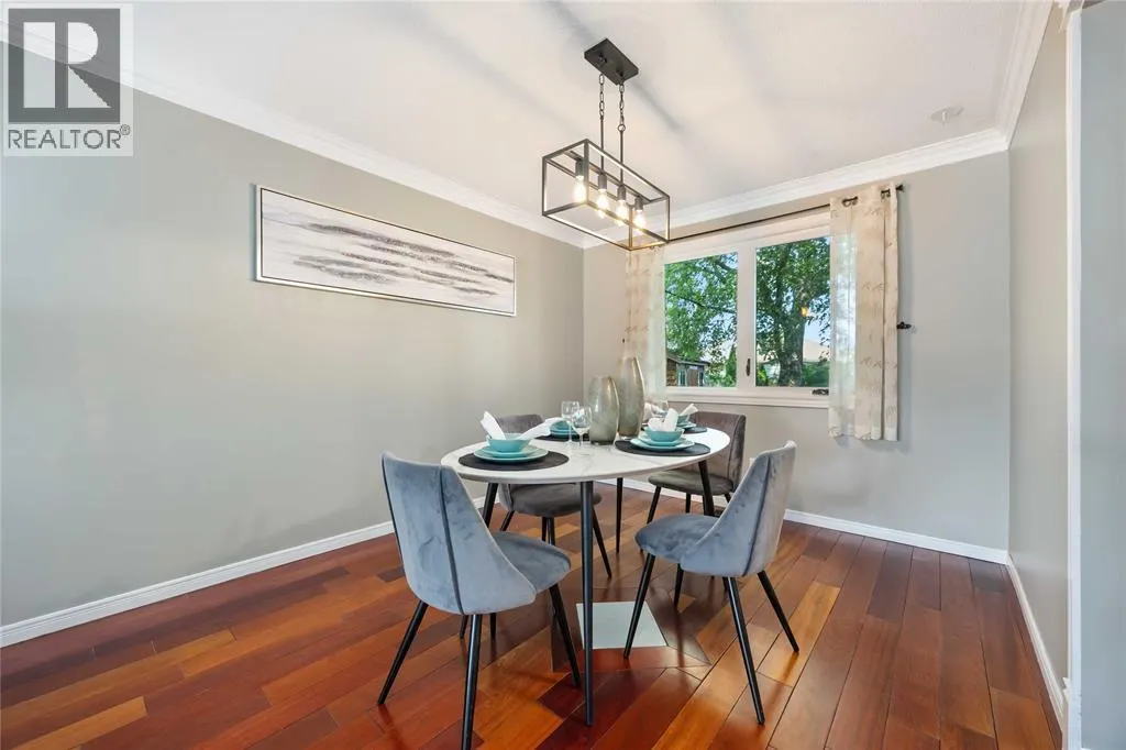 454 ST. LAWRENCE COURT
