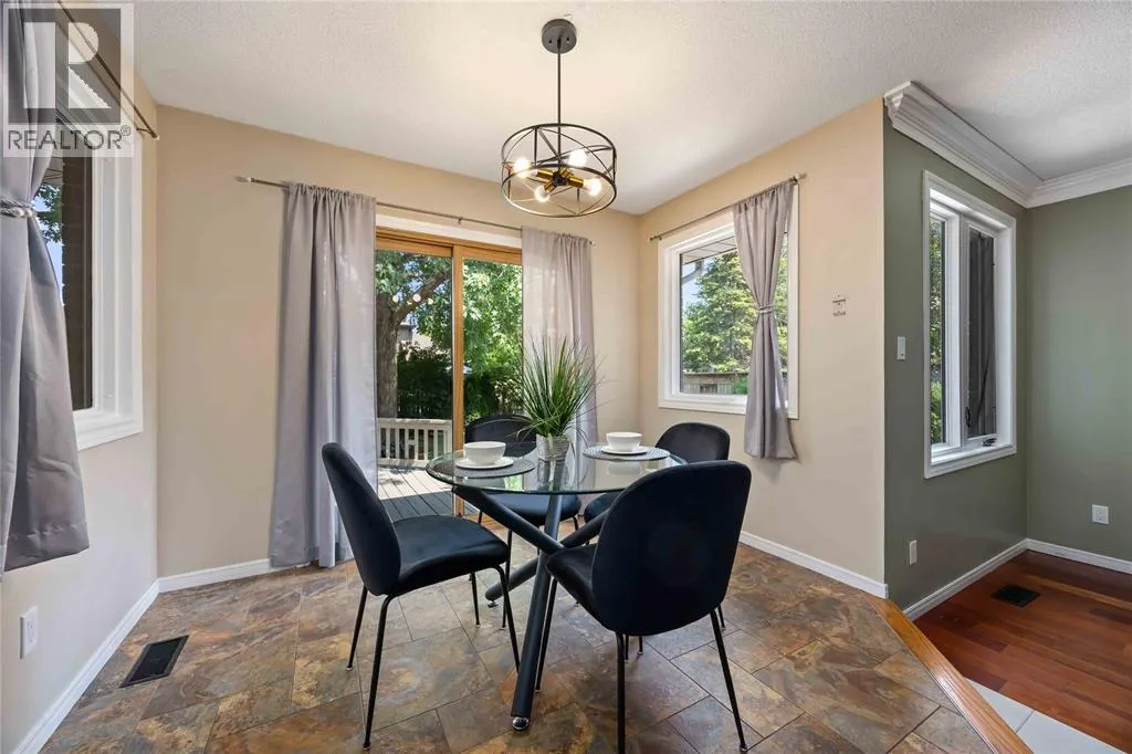 454 ST. LAWRENCE COURT