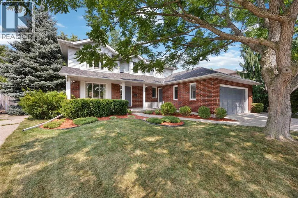 454 ST. LAWRENCE COURT