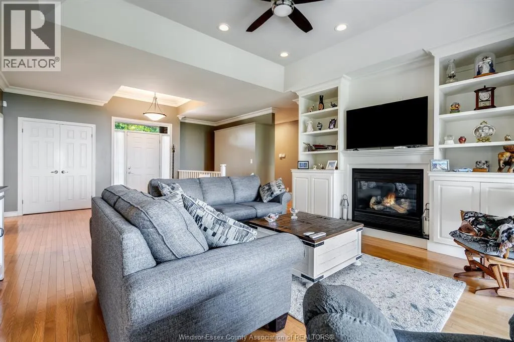 501 Lake DRIVE