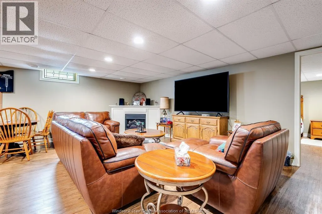 501 Lake DRIVE