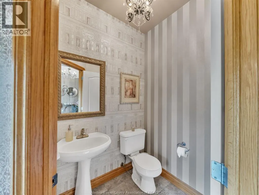 1841 Talbot Road West