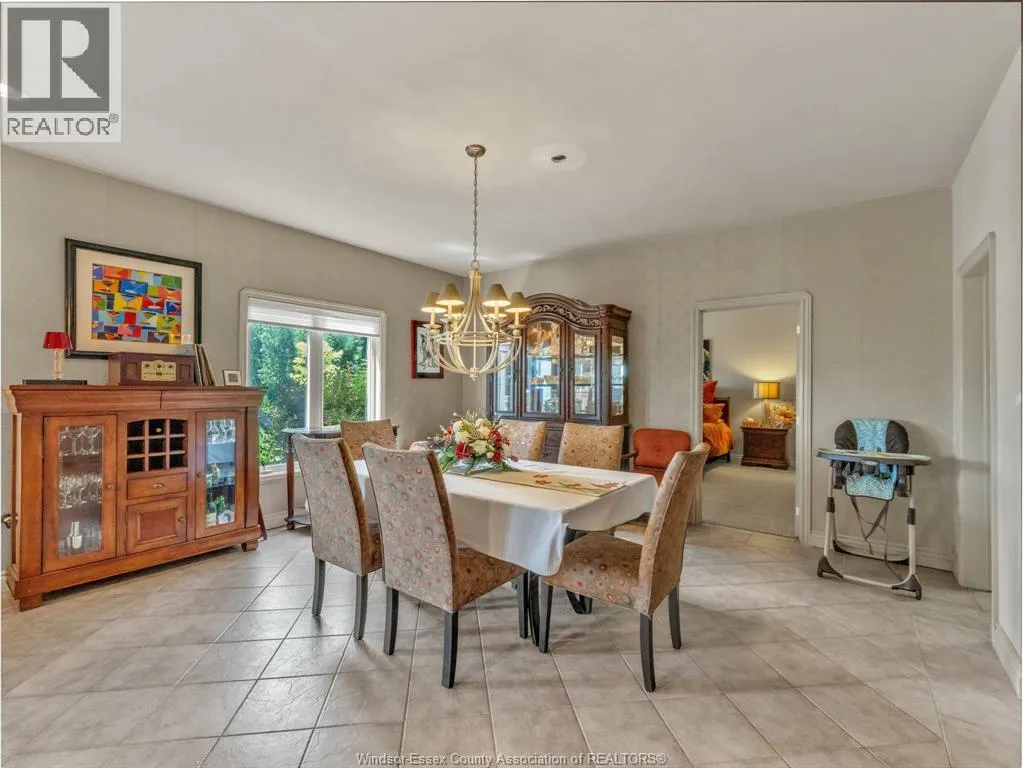 1841 Talbot Road West