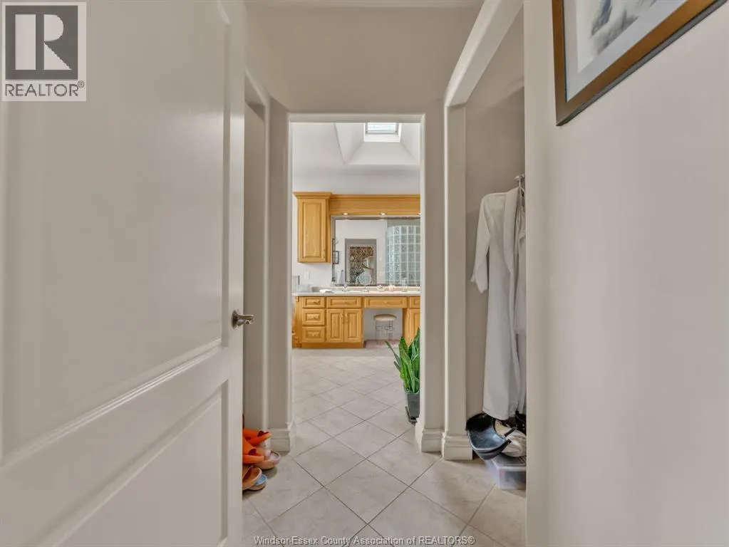 1841 Talbot Road West