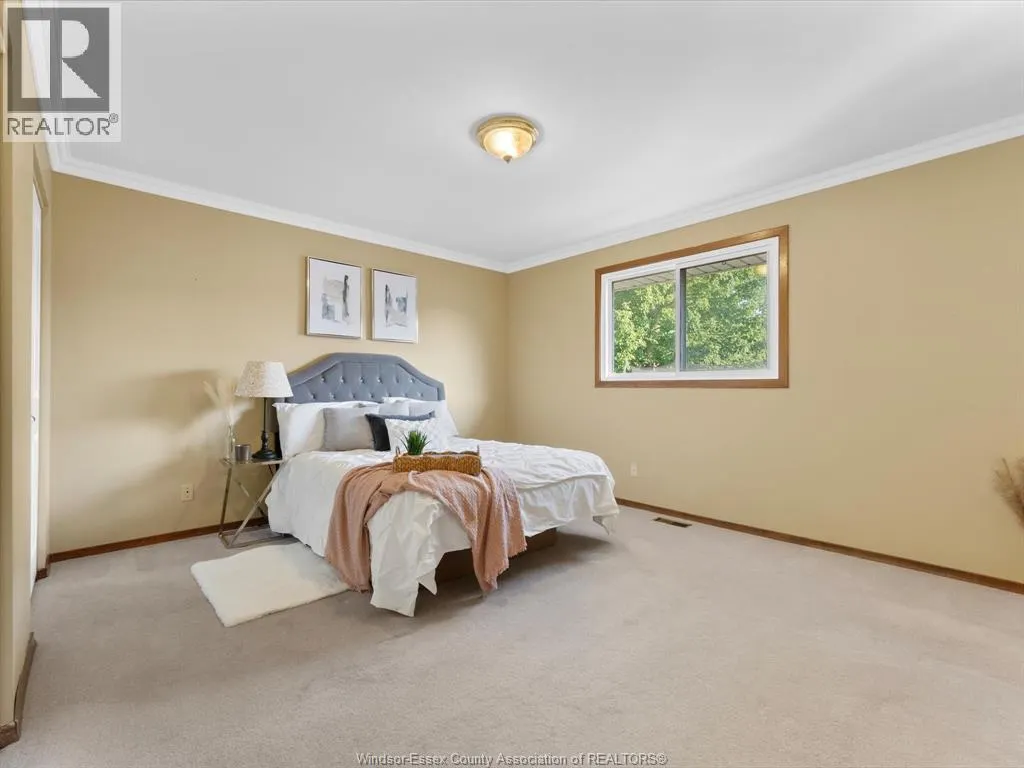 146 Roseborough ROAD