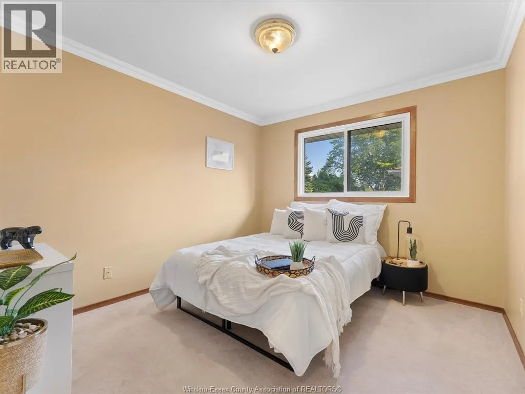 146 Roseborough ROAD