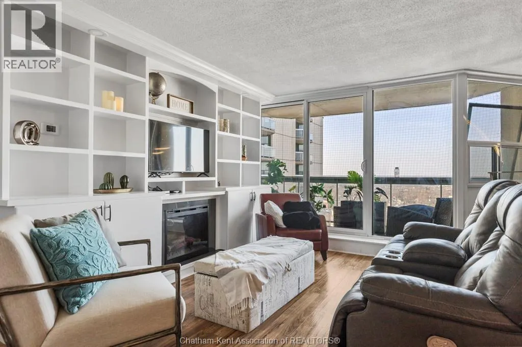 323 Colborne STREET Unit# 2403