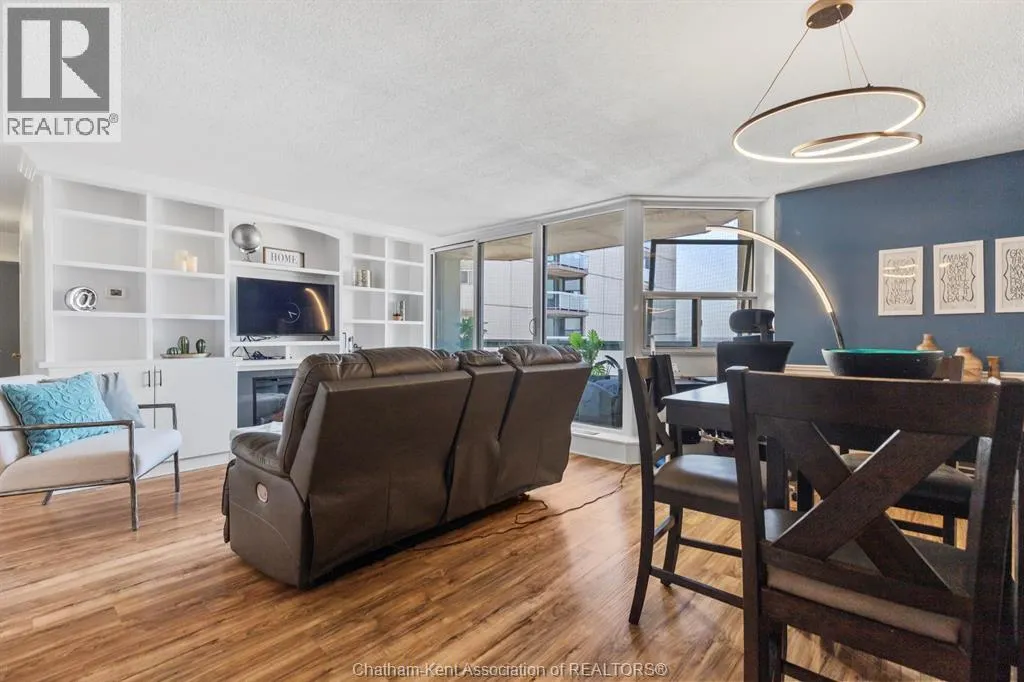 323 Colborne STREET Unit# 2403