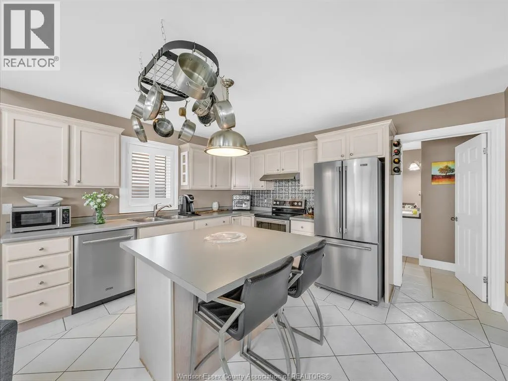 770 Point Pelee Dr