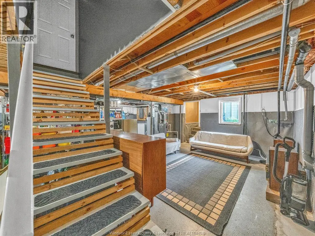 770 Point Pelee Dr