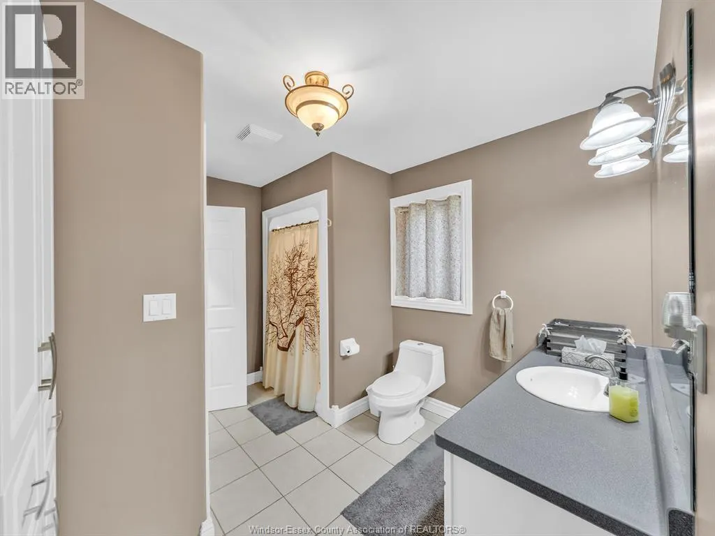 770 Point Pelee Dr