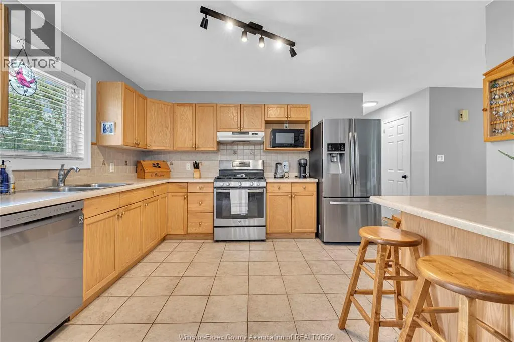 1596 WHITEWOOD DRIVE