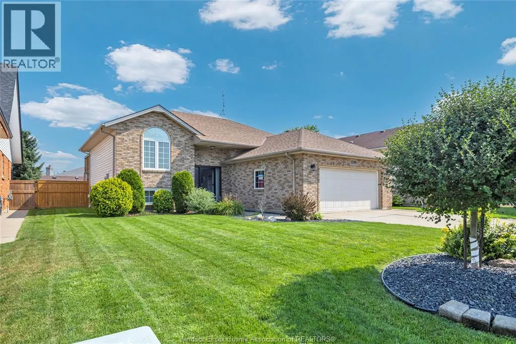 1596 WHITEWOOD DRIVE